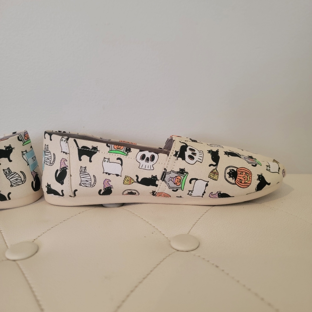 Toms Classic Halloween Black Cat Belmont Womens Slip On Flats Shoes Size 8 NWT - Picture 11 of 12
